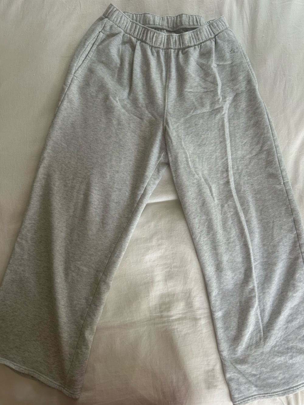 Hollister Heather Gray ultra high rise sweat pants